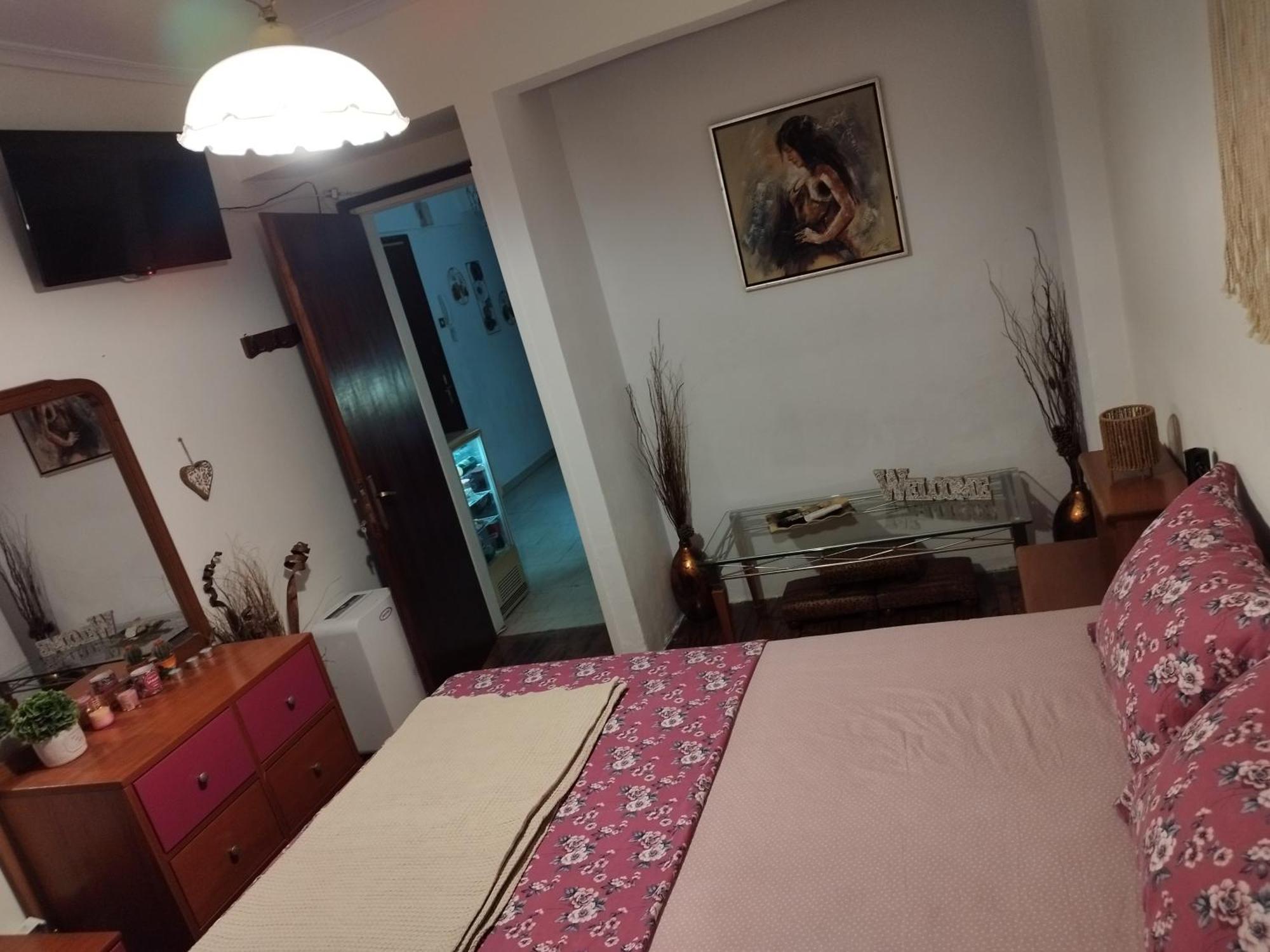 Private Rooms In Shared House 테살로니키 객실 사진